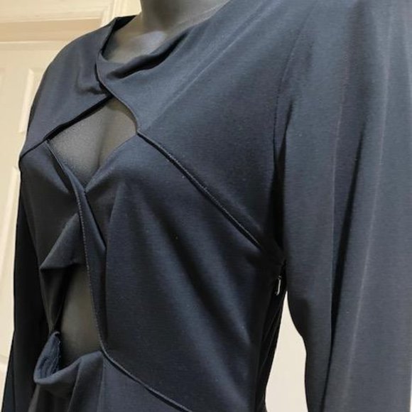 Vintage Famous Black  Dress ~  Size 4 - Picture 3 of 8